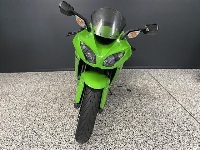 
								Kawasaki Ninja ZX-10R full									