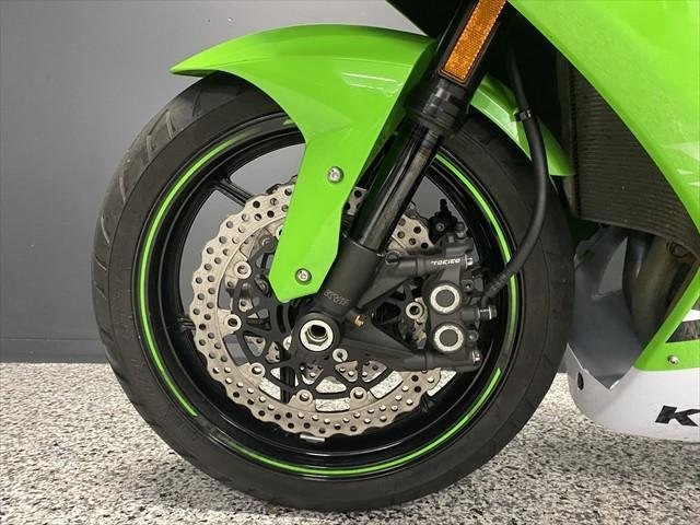 
								Kawasaki Ninja ZX-10R full									