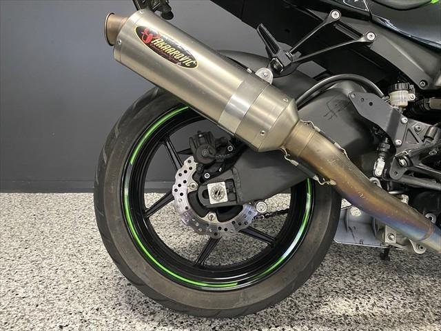 
								Kawasaki Ninja ZX-10R full									