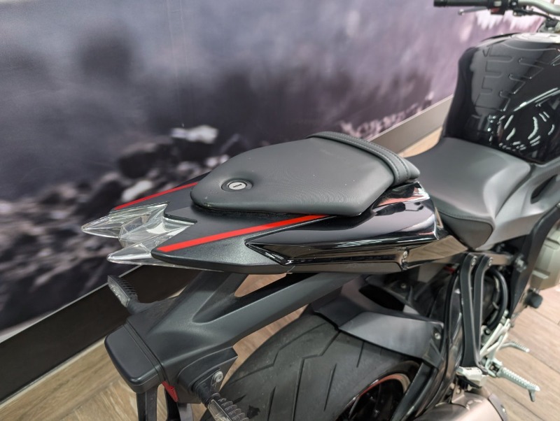 
								BMW Motorrad S 1000 R full									