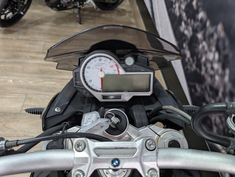 
								BMW Motorrad S 1000 R full									