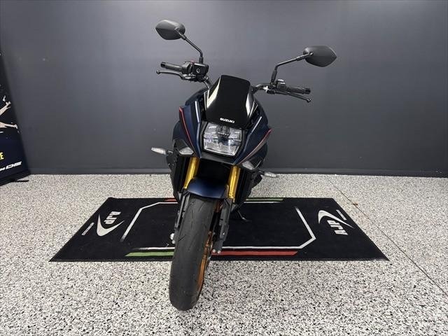 
								Suzuki Katana full									