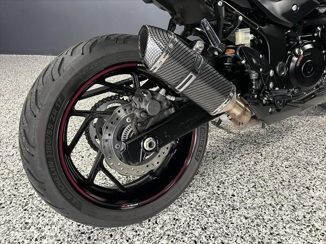 
								Suzuki GSX-S750 full									