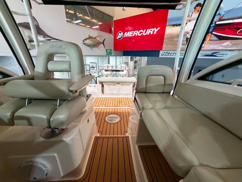 
								Boston Whaler 285 Conquest Hard Top – 2014 Model full									