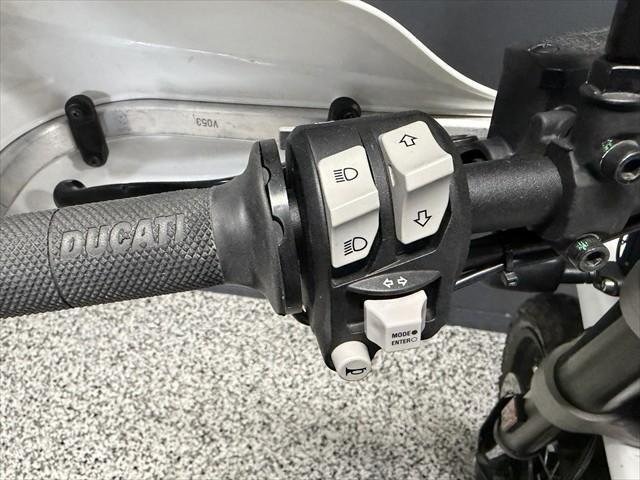 
								Ducati Scrambler DESERT SLED full									
