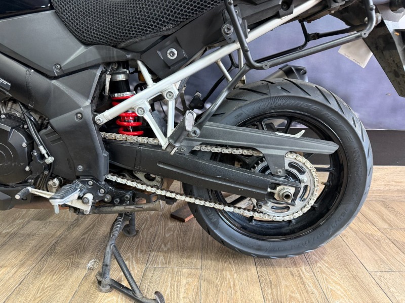 
								Suzuki V-Strom 1000 full									