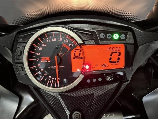 
								Suzuki GSX-R1000 full									