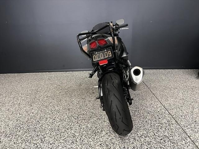 
								Suzuki GSX-R1000 full									