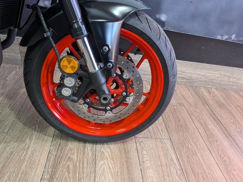 
								Yamaha MT-09A full									