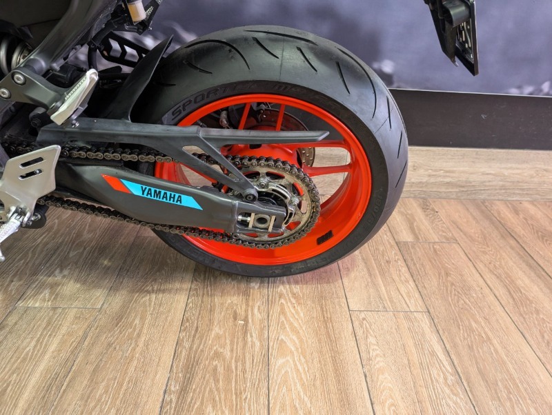 
								Yamaha MT-09A full									