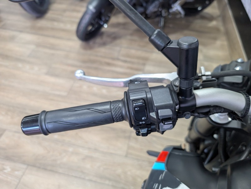 
								Yamaha MT-09A full									