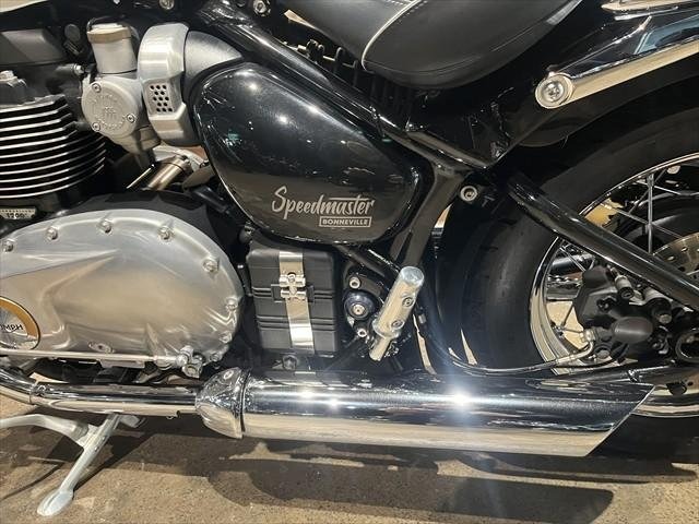 
								Triumph Bonneville Speedmaster full									