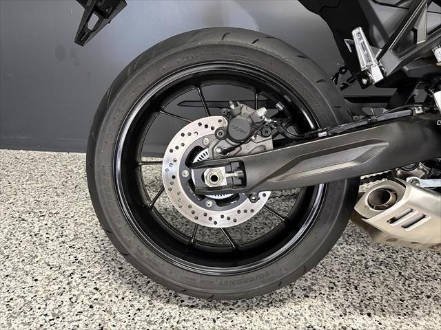 
								Suzuki GSX-8T full									