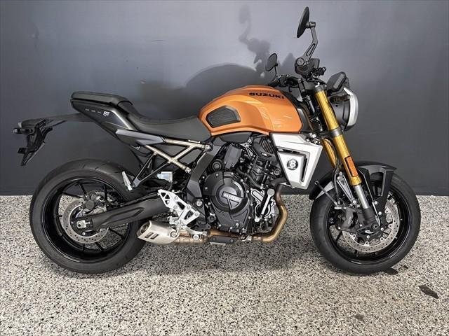 Suzuki GSX-8T