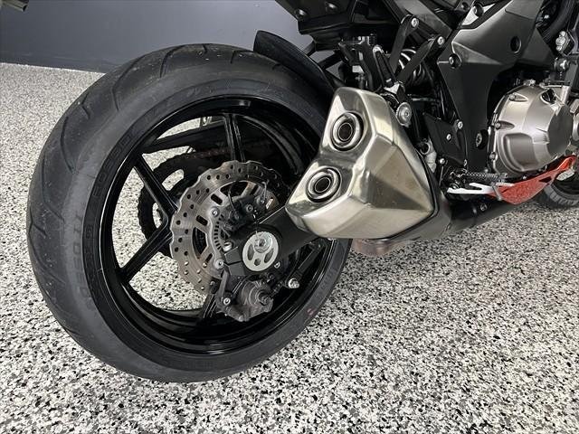 
								Kawasaki Z1000 ABS Special Edition full									