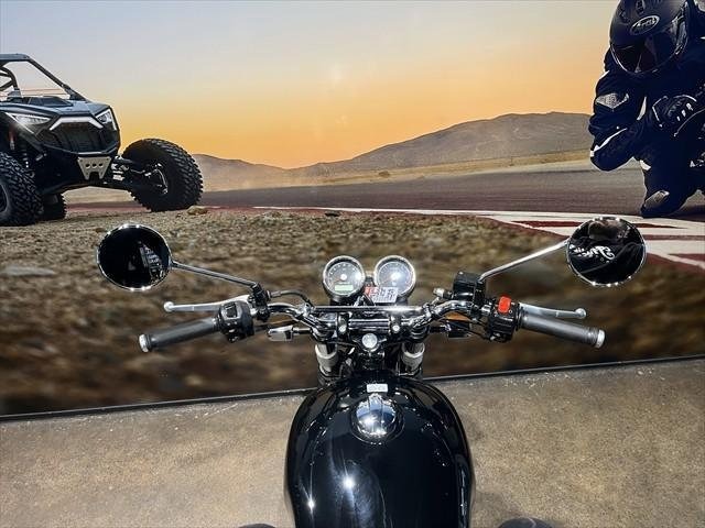 
								Royal Enfield Interceptor 650 Custom MY21 full									