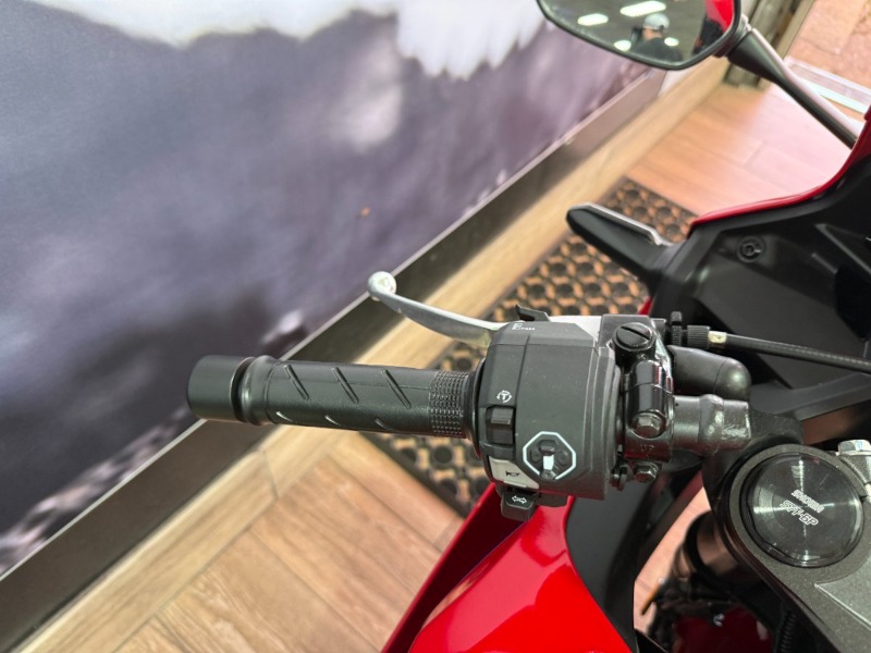 
								Honda CBR500RA (abs) Lams full									