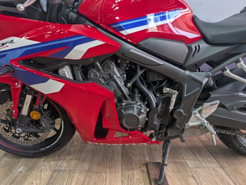 
								Honda CBR650RAC full									