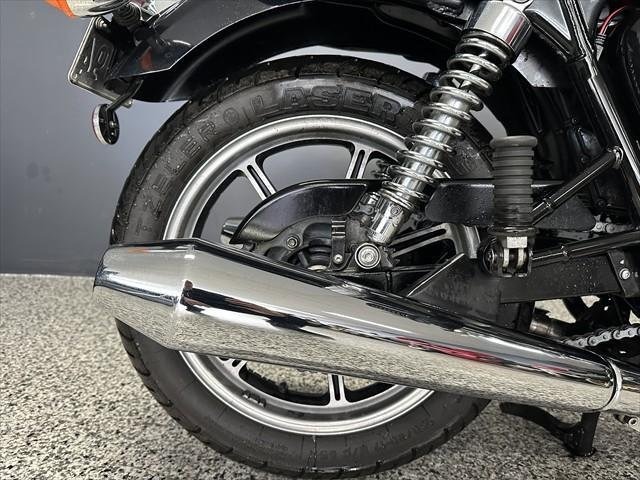 
								Triumph Bonneville 865 full									