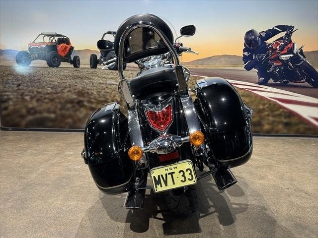 
								Kawasaki Vulcan 1700 Nomad full									