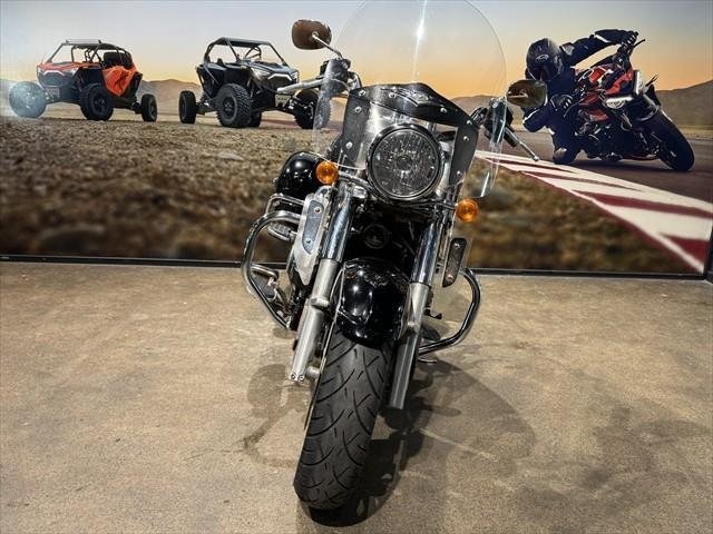 
								Kawasaki Vulcan 1700 Nomad full									