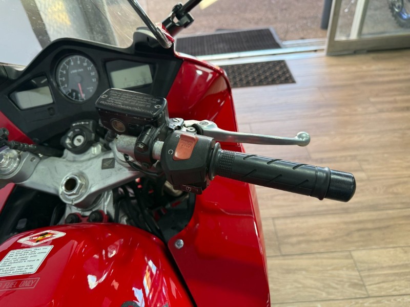 
								Honda VFR800F (VFR800FI) full									