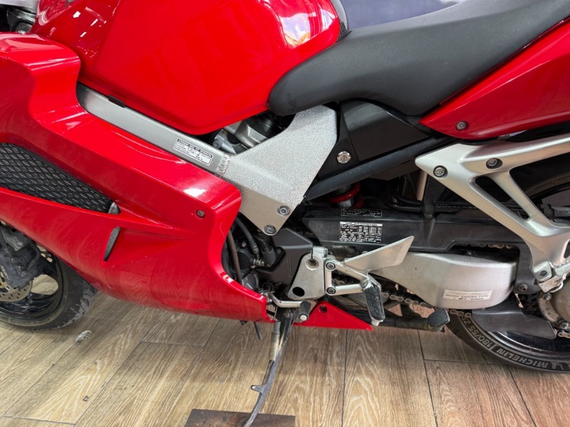 
								Honda VFR800F (VFR800FI) full									