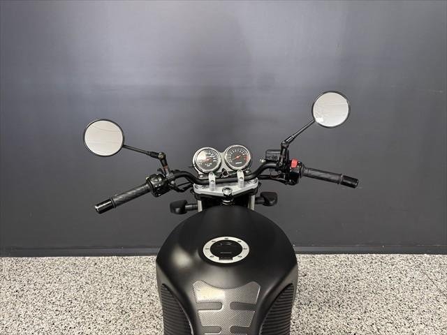 
								Suzuki GS500 full									