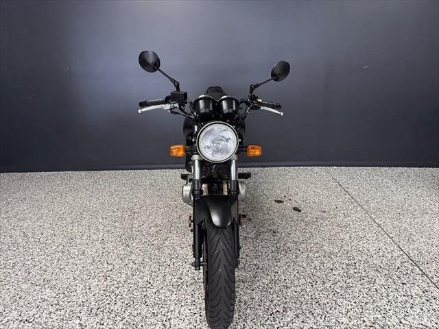 
								Suzuki GS500 full									