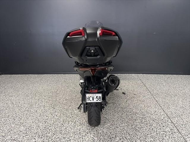 
								Yamaha TMAX 560 full									