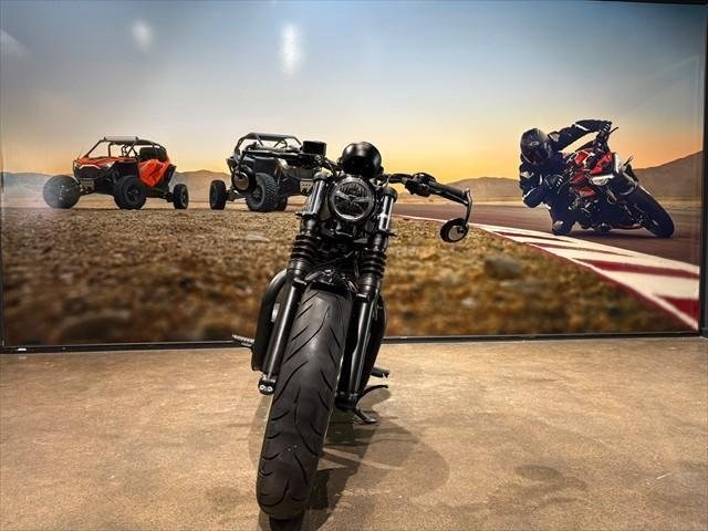 
								Triumph Bonneville Bobber full									