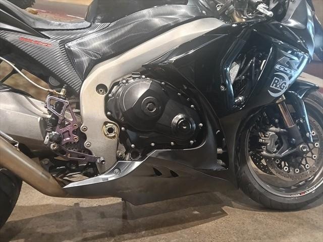 
								Suzuki GSX-R1000 full									