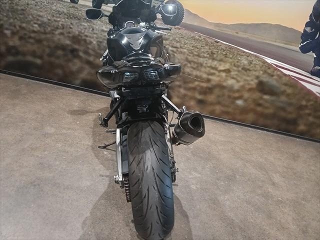 
								Suzuki GSX-R1000 full									