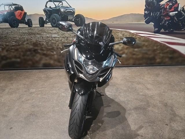 
								Suzuki GSX-R1000 full									