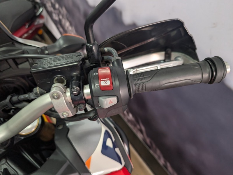
								Honda CRF1000L Africa Twin full									