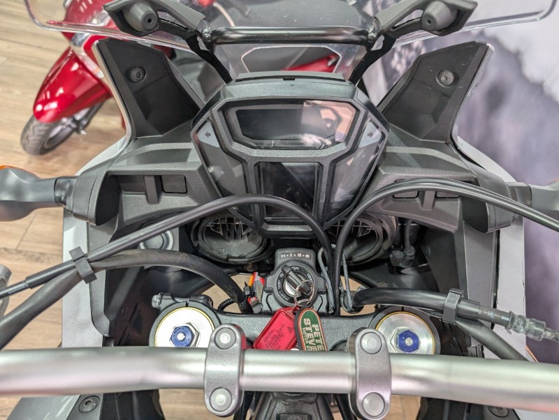 
								Honda CRF1000L Africa Twin full									
