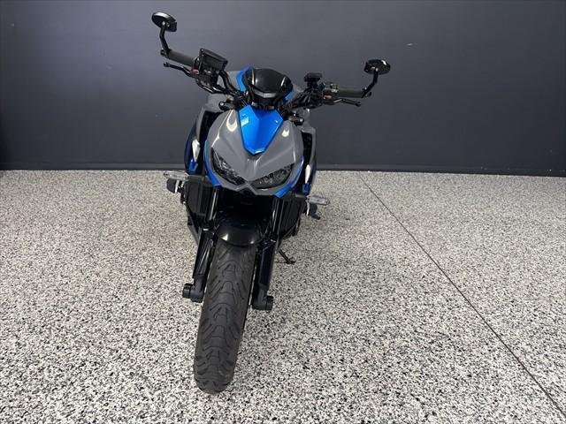 
								Kawasaki Z1000 ABS full									