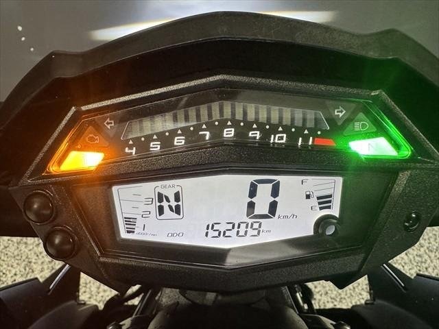 
								Kawasaki Z1000 ABS full									