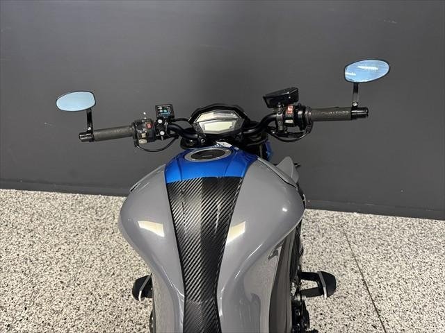 
								Kawasaki Z1000 ABS full									