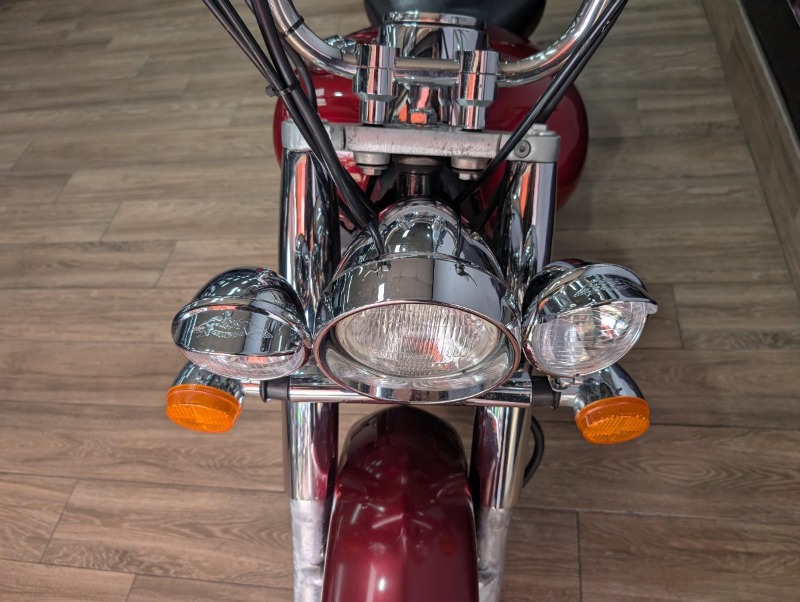 
								Honda VT750C Shadow full									