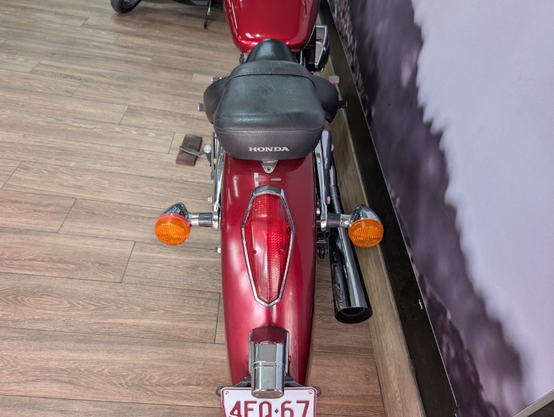 
								Honda VT750C Shadow full									