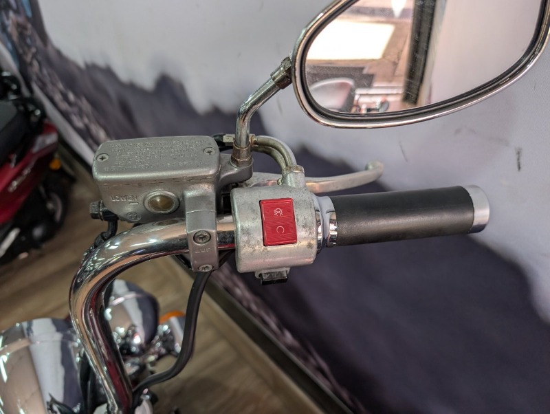 
								Honda VT750C Shadow full									