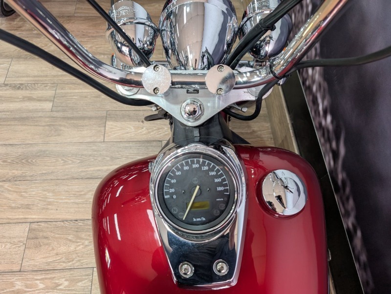 
								Honda VT750C Shadow full									