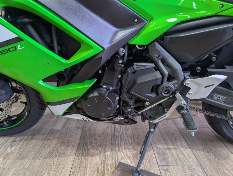 
								Kawasaki Ninja 650 full									