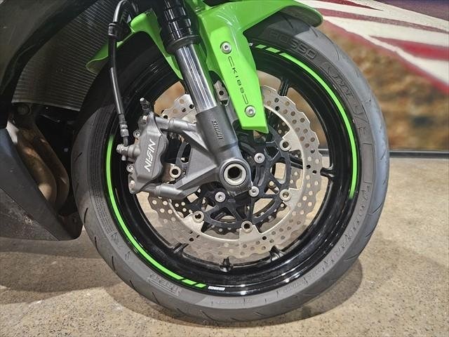 
								Kawasaki Ninja ZX-6R ABS (636) KRT Edition full									