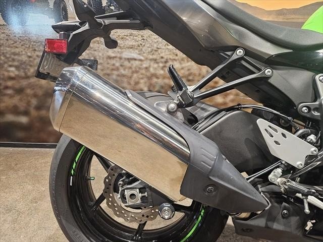 
								Kawasaki Ninja ZX-6R ABS (636) KRT Edition full									