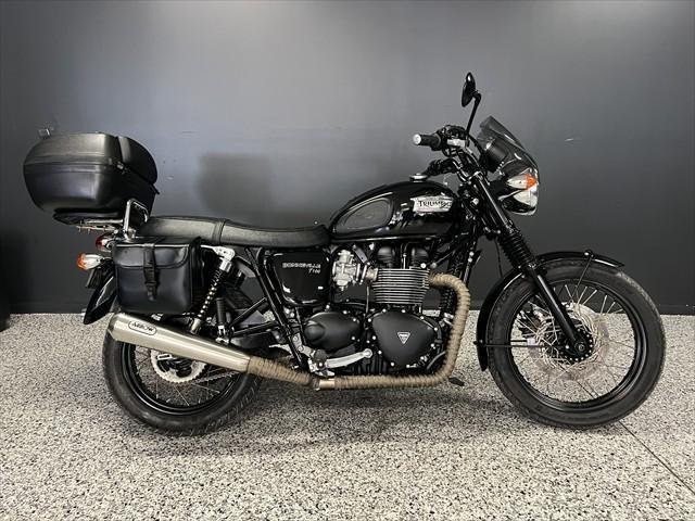 Triumph Bonneville T100 Black