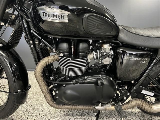 
								Triumph Bonneville T100 Black full									