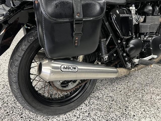 
								Triumph Bonneville T100 Black full									