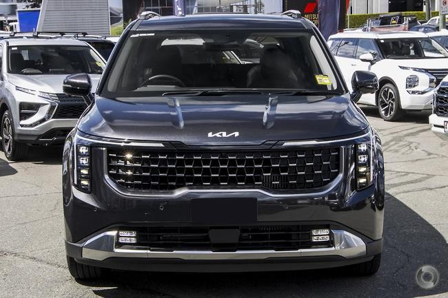 
								Kia Carnival full									